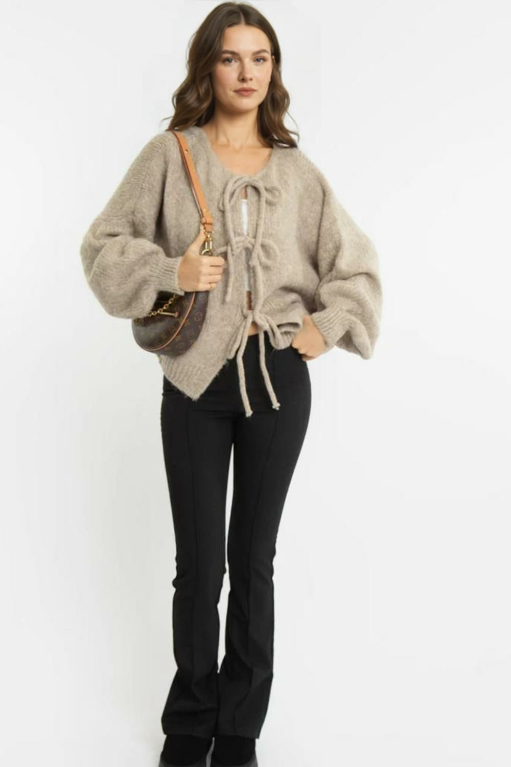 Liela izmēra kardigans ar lokiem