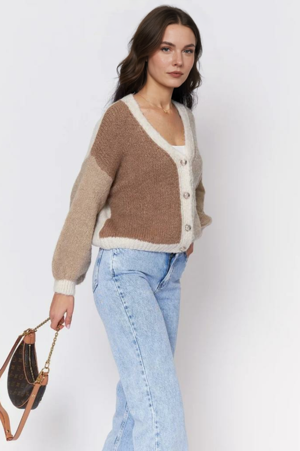 Pasteļtoņa samta lielizmēra kardigans