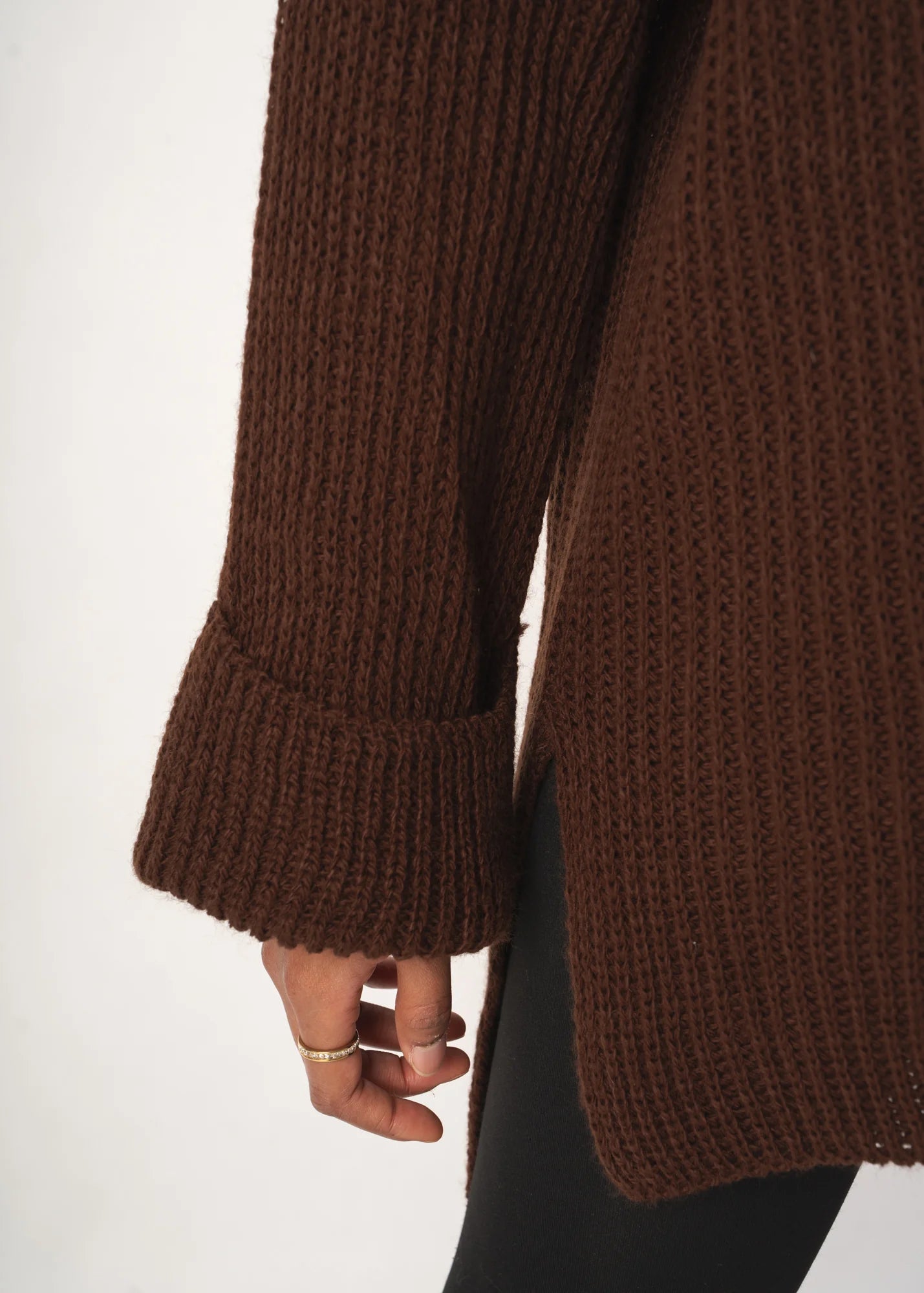 Oversize trikotāžas džemperis – Tumši Brūns