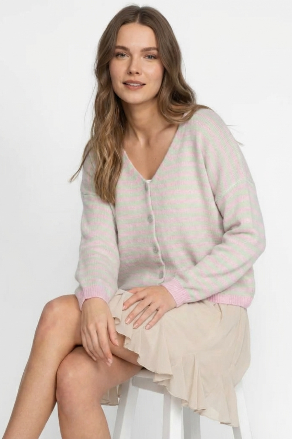 Svītrains kardigans