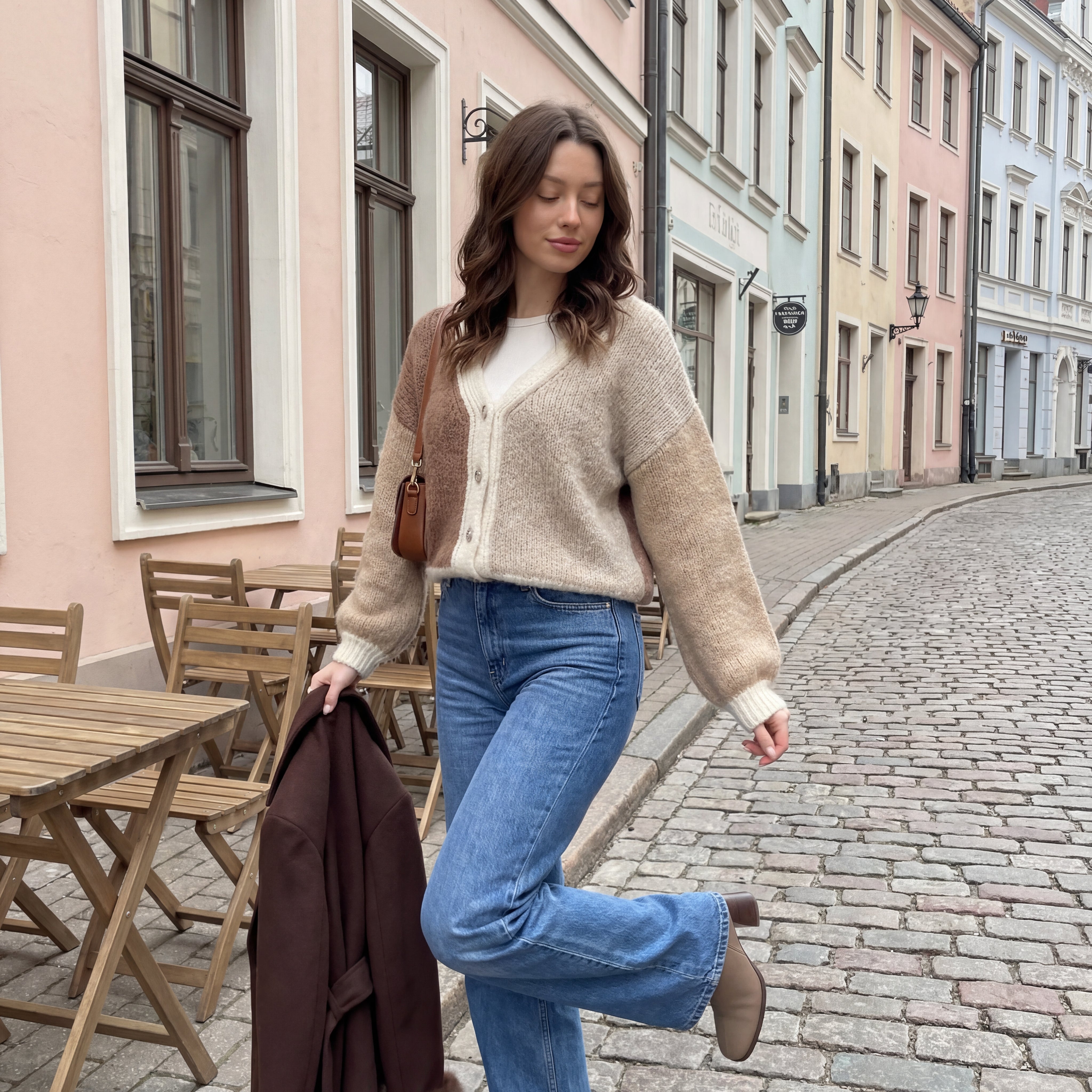 Pasteļtoņa samta lielizmēra kardigans