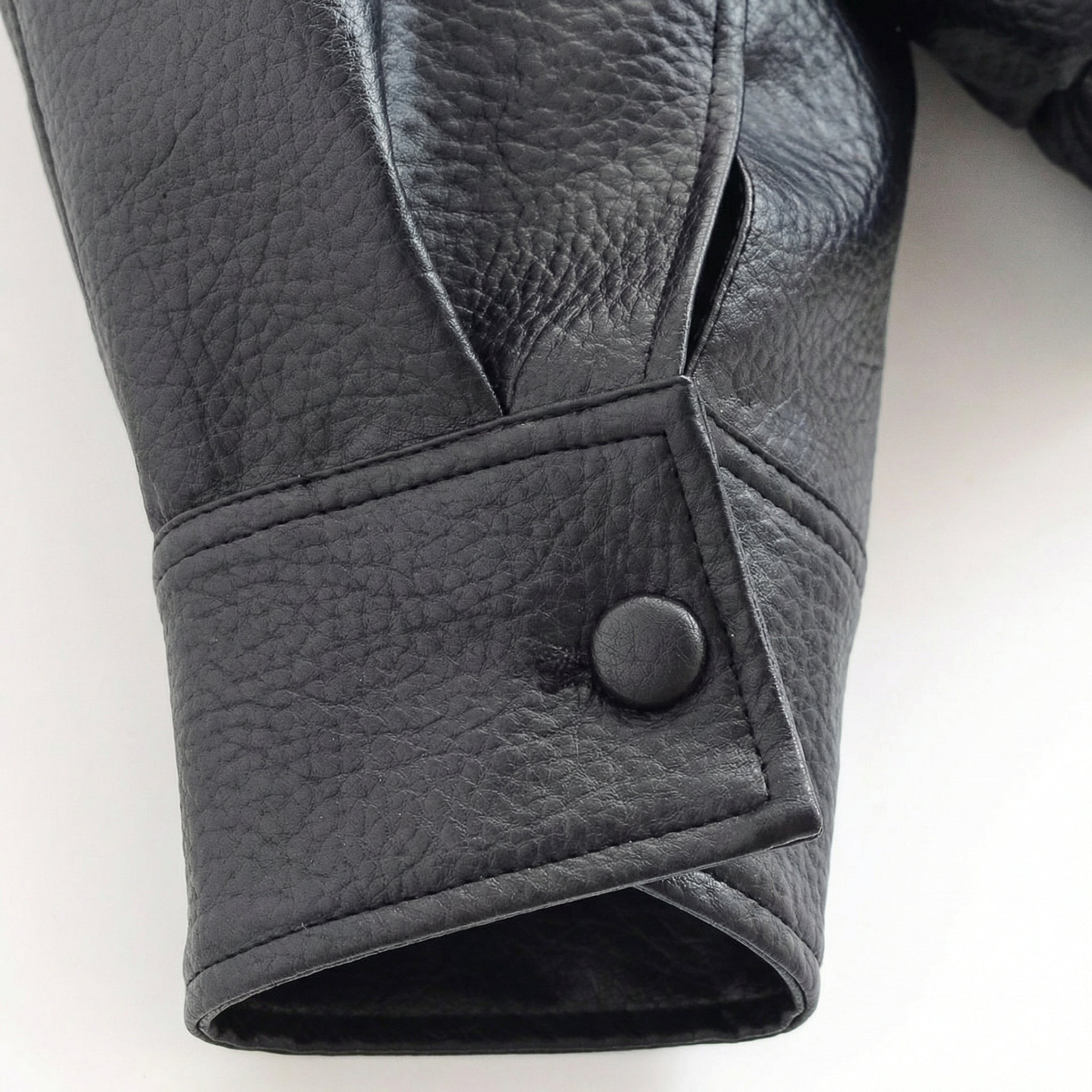 Carla asimetriskā ādas jaka