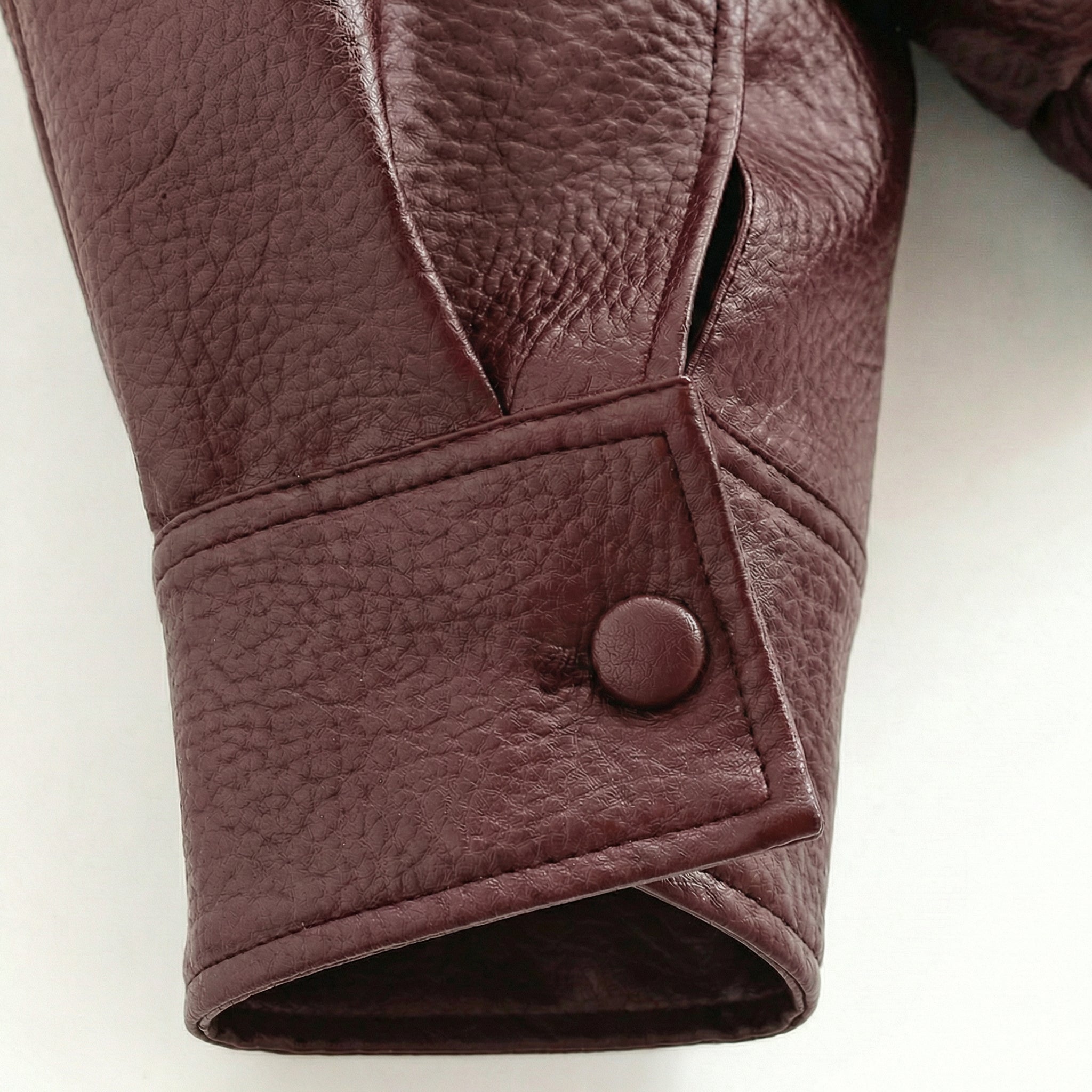 Carla asimetriskā ādas jaka