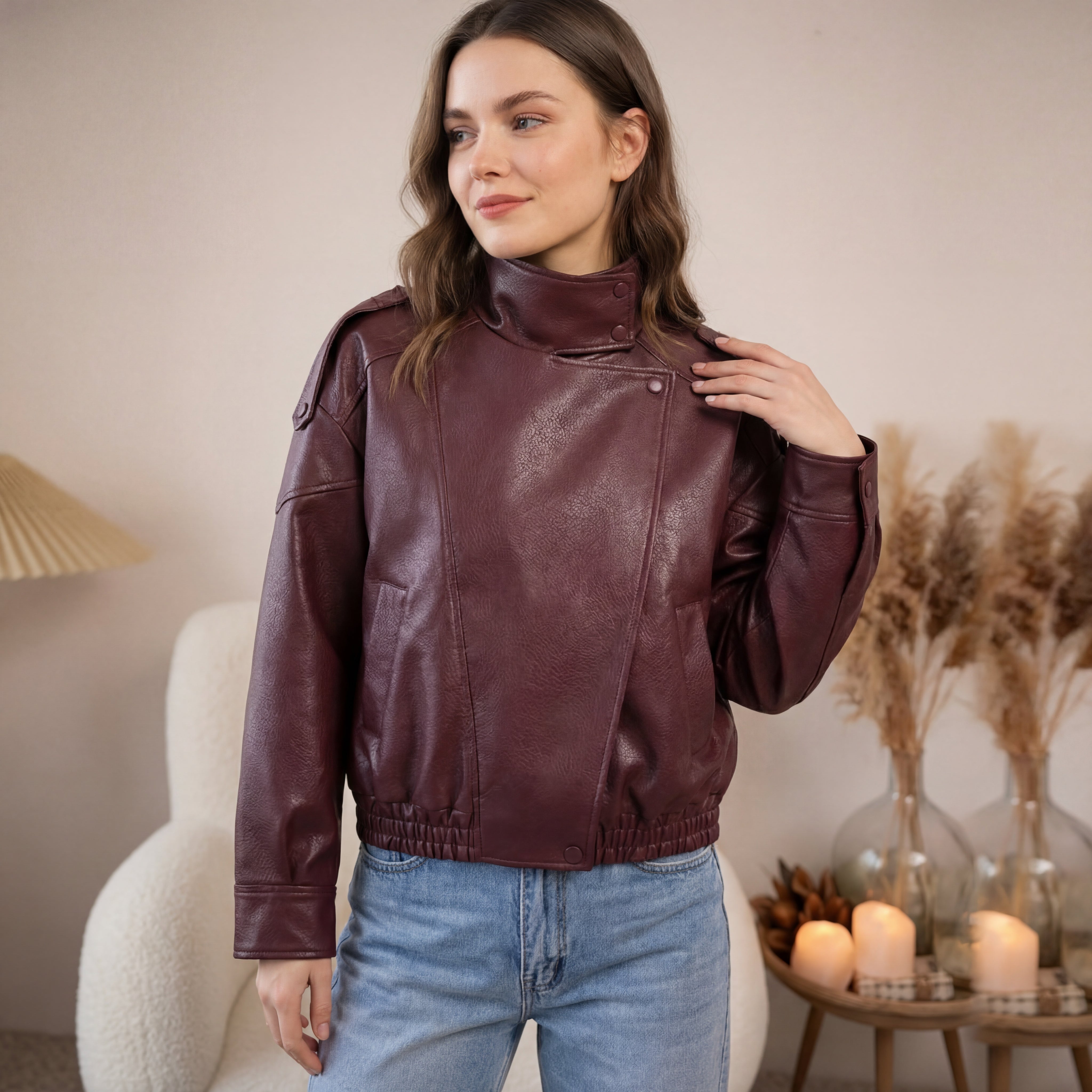 Carla asimetriskā ādas jaka