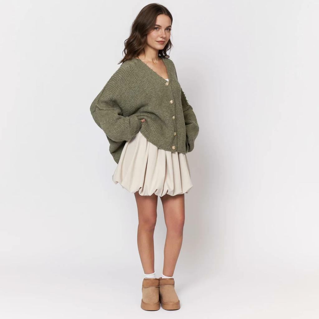 CozyGlam lielizmēra V veida kardigans