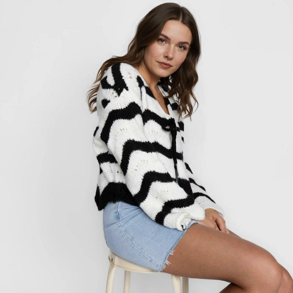 Mājīgs viļņots kardigans