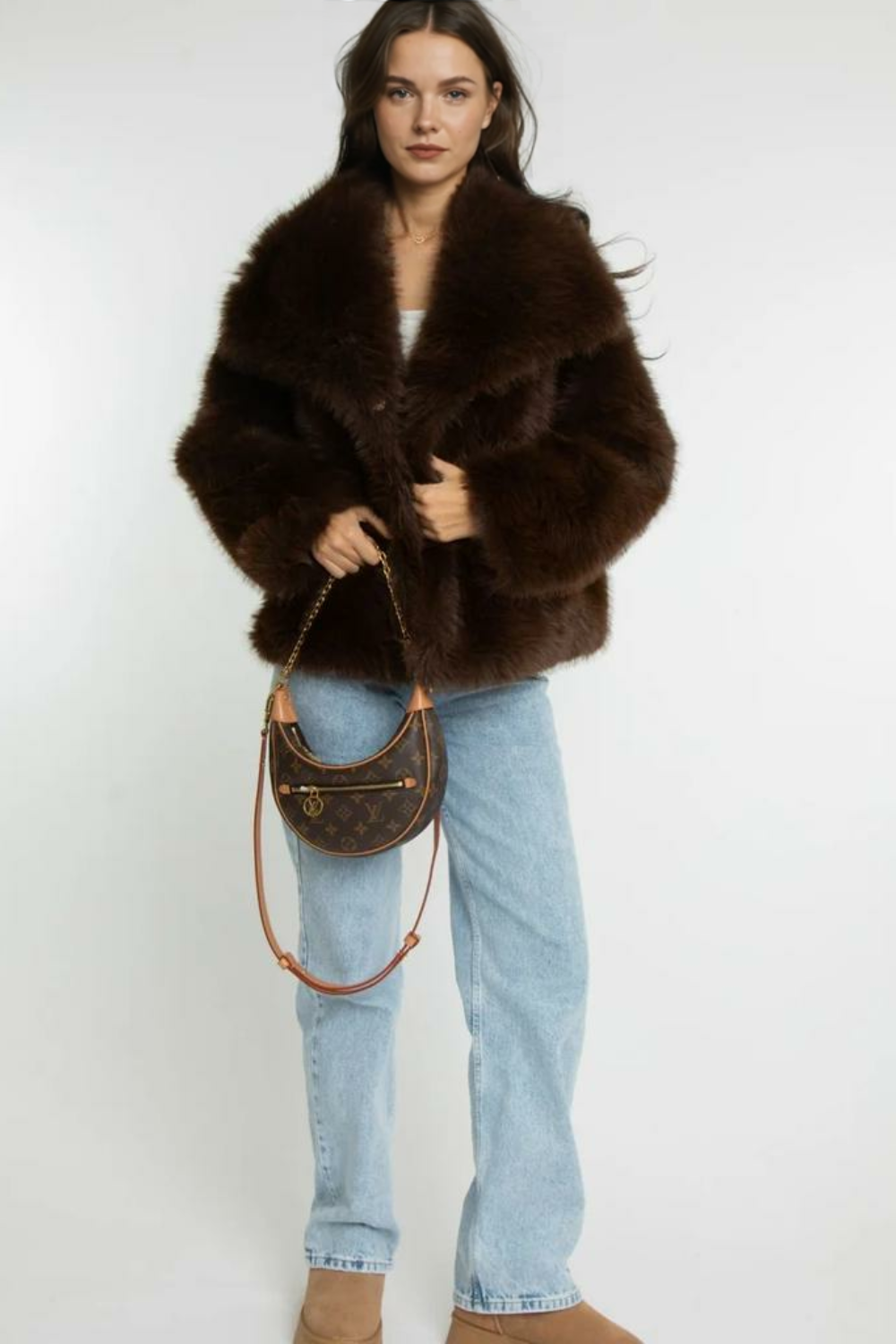 Mākslīgās kažokādas jaka