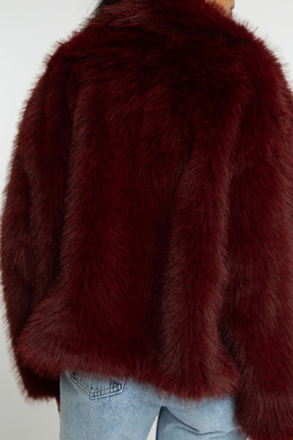 Mākslīgās kažokādas jaka