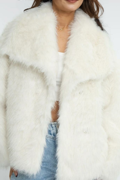 Mākslīgās kažokādas jaka