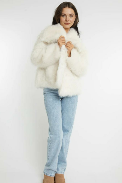 Mākslīgās kažokādas jaka