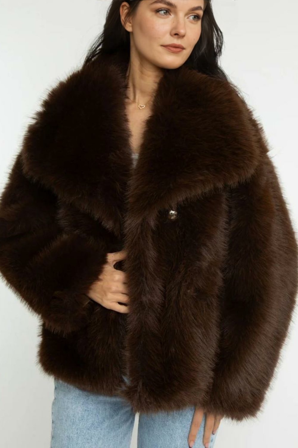 Mākslīgās kažokādas jaka