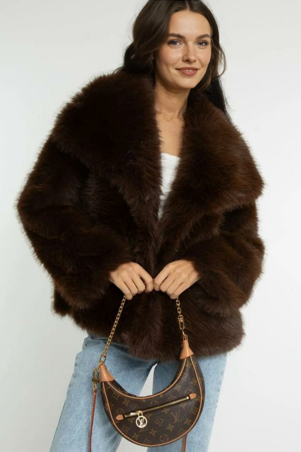 Mākslīgās kažokādas jaka