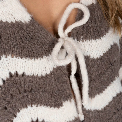 Mājīgs viļņots kardigans