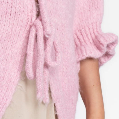 Liela izmēra tulpju kardigans ar bantītēm