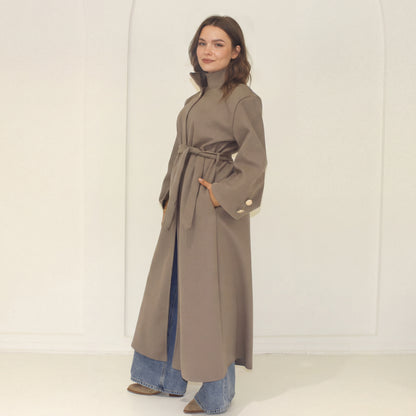 Garš mētelis ar stāvapkakli