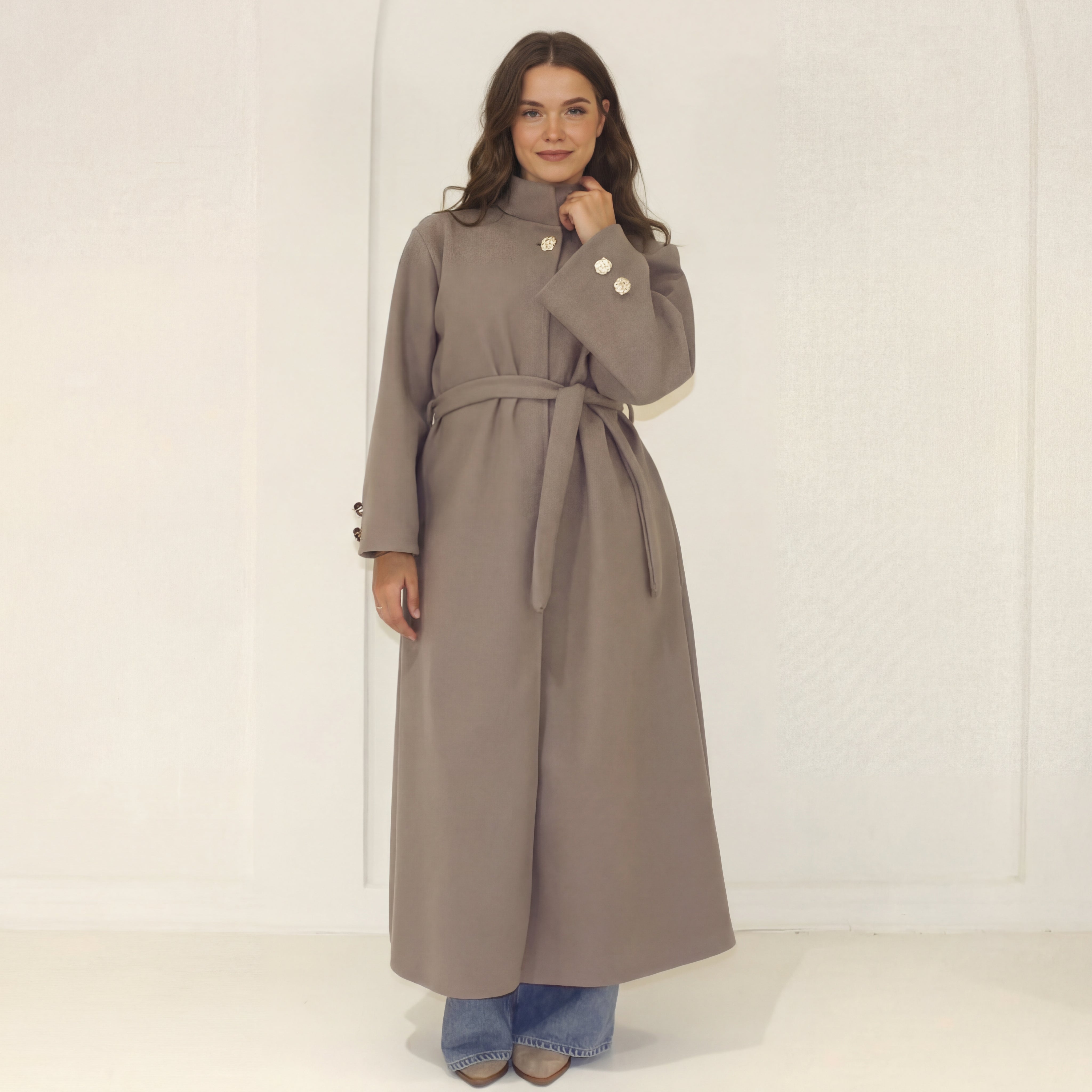 Garš mētelis ar stāvapkakli