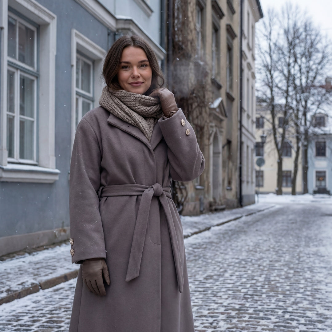 Garš mētelis ar stāvapkakli