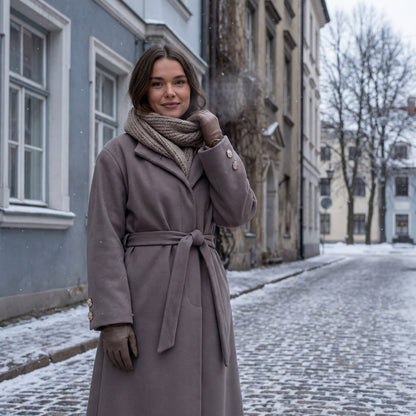 Garš mētelis ar stāvapkakli