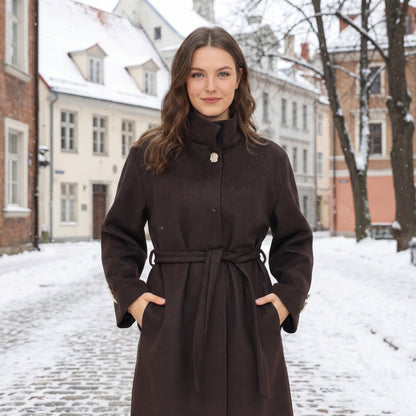 Garš mētelis ar stāvapkakli