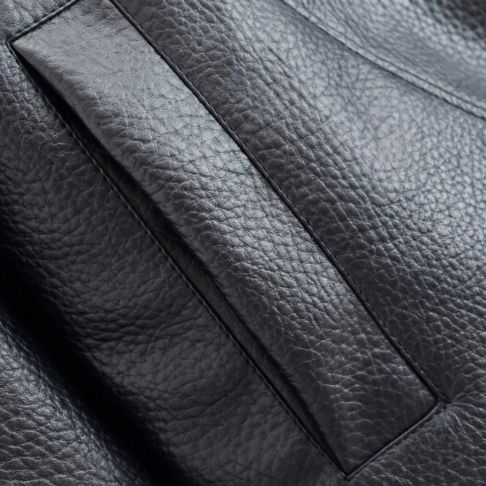 Carla asimetriskā ādas jaka