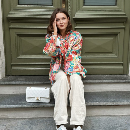 MIRELLA | Stepēta ziedu jaka ar koka pogām